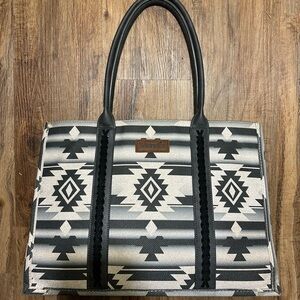 Wrangler Black and Gray Geometric Tote Bag